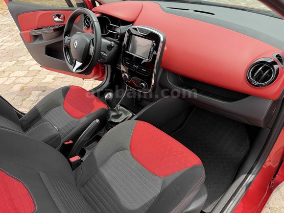 İÇ DIŞ KIRMIZI İLK SAHİBİ 1.5 DCİ 90 HP İCON 2014 CLİO KAZASIZ !