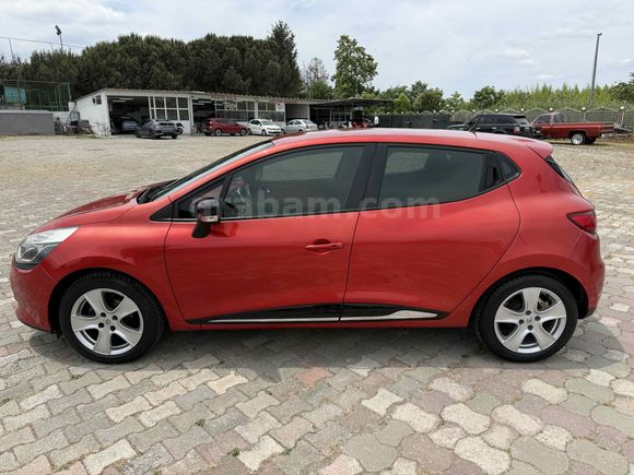 İÇ DIŞ KIRMIZI İLK SAHİBİ 1.5 DCİ 90 HP İCON 2014 CLİO KAZASIZ !