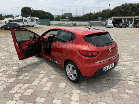 İÇ DIŞ KIRMIZI İLK SAHİBİ 1.5 DCİ 90 HP İCON 2014 CLİO KAZASIZ !