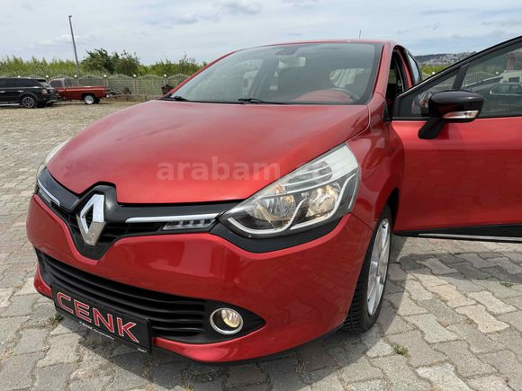İÇ DIŞ KIRMIZI İLK SAHİBİ 1.5 DCİ 90 HP İCON 2014 CLİO KAZASIZ !