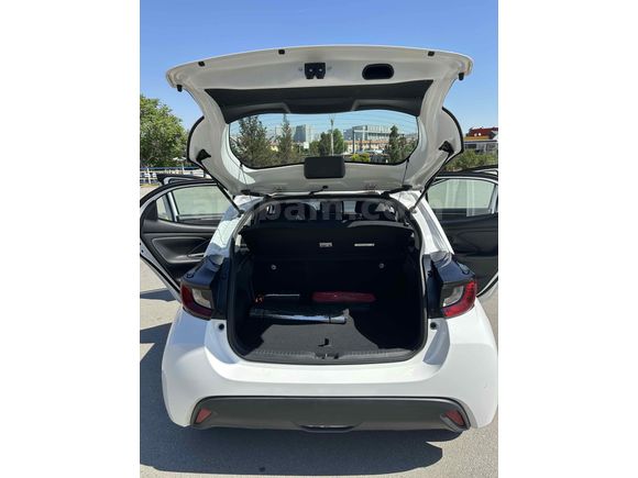 Toyota Yaris 1.5 Dream X-Pack Multidrive S 2022 Model 