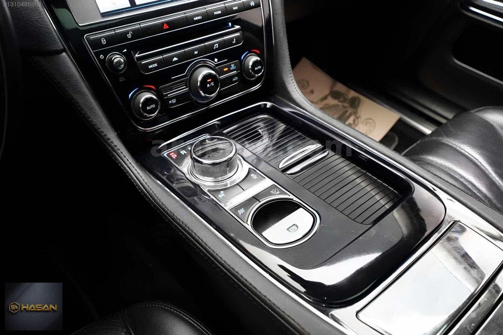 Galeriden Jaguar XJ 2.0 Premium Luxury 2014 Model Ankara 310.000 km Siyah 3
