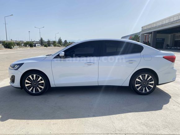 SAHİBİNDEN % 20 KDV FATURA FORD FOCUS 1.0 ECOBOOST TITANIUM X 2023 MODEL