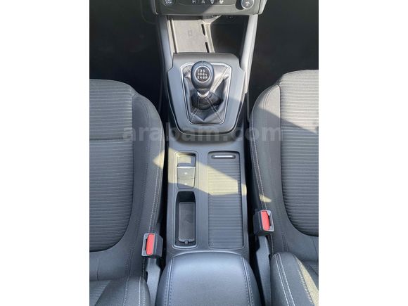 SAHİBİNDEN % 20 KDV FATURA FORD FOCUS 1.0 ECOBOOST TITANIUM X 2023 MODEL