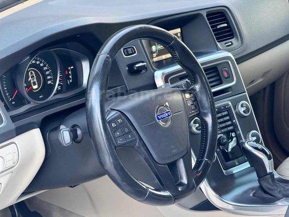 DEĞİŞENSİZ VOLVO S60