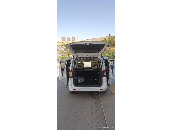 Sahibinden Ford Tourneo Courier 1.6 TDCi Titanium Plus 2017 Model