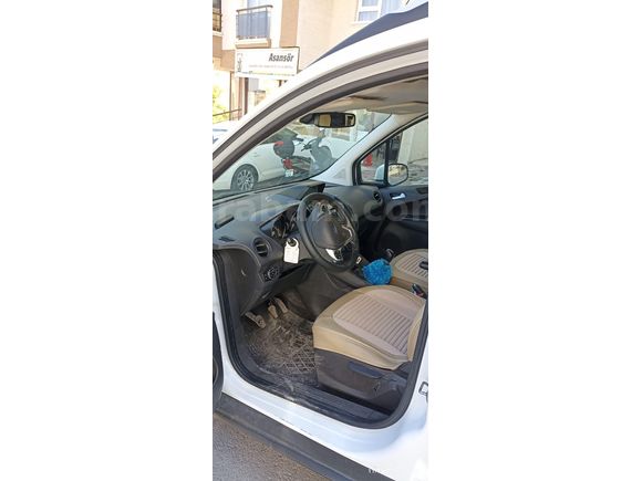 Sahibinden Ford Tourneo Courier 1.6 TDCi Titanium Plus 2017 Model