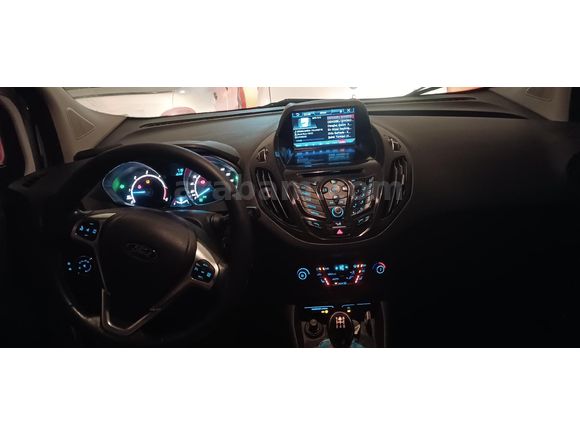 Sahibinden Ford Tourneo Courier 1.6 TDCi Titanium Plus 2017 Model