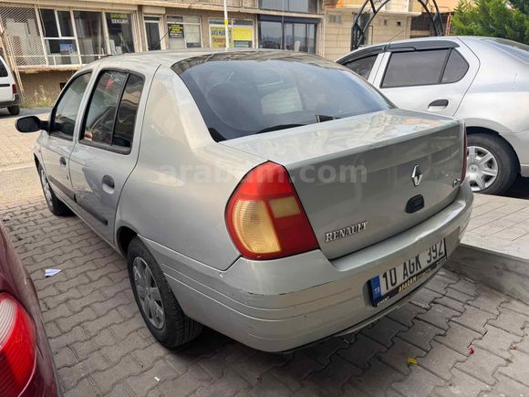 Sahibinden Renault Clio 1.4 RNA 2000 Model  350.000 km Gri