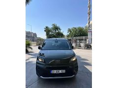 Sahibinden Fiat Doblo Cargo 1.5 BlueHDi 2024 Model  44.000 km Yeşil