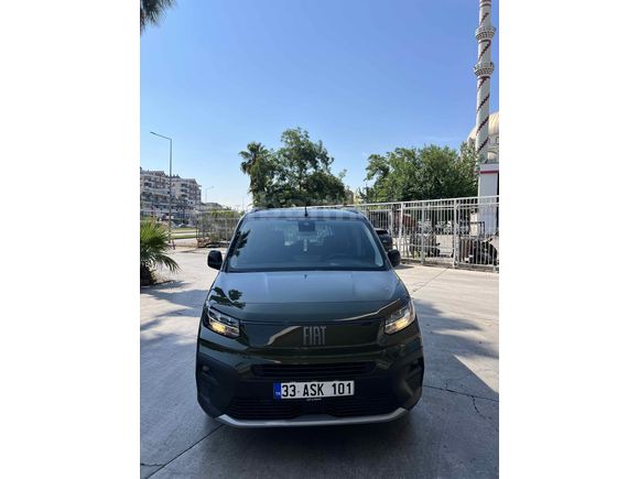 Sahibinden Fiat Doblo Cargo 1.5 BlueHDi 2024 Model  44.000 km Yeşil