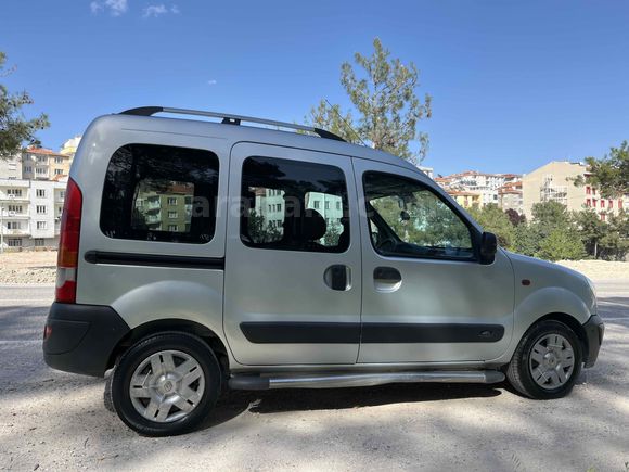 Sahibinden Renault Kangoo Multix 1.5 dCi Authentique 2006 Model 