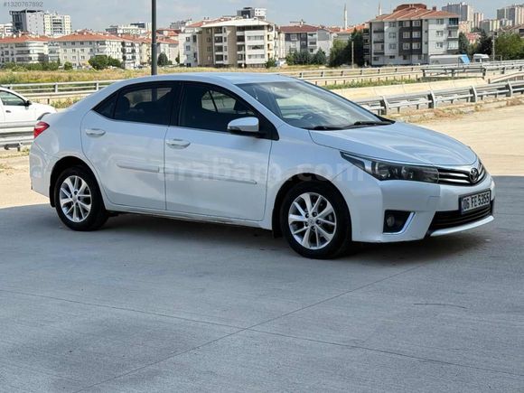 S&F'den İlk Sahibinden Toyota Corolla