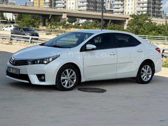 S&F'den İlk Sahibinden Toyota Corolla