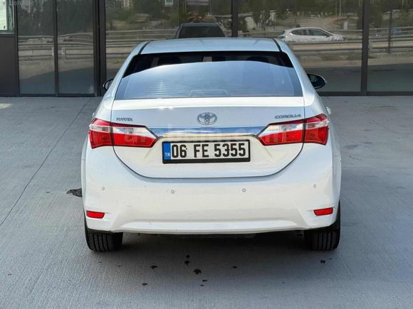 S&F'den İlk Sahibinden Toyota Corolla