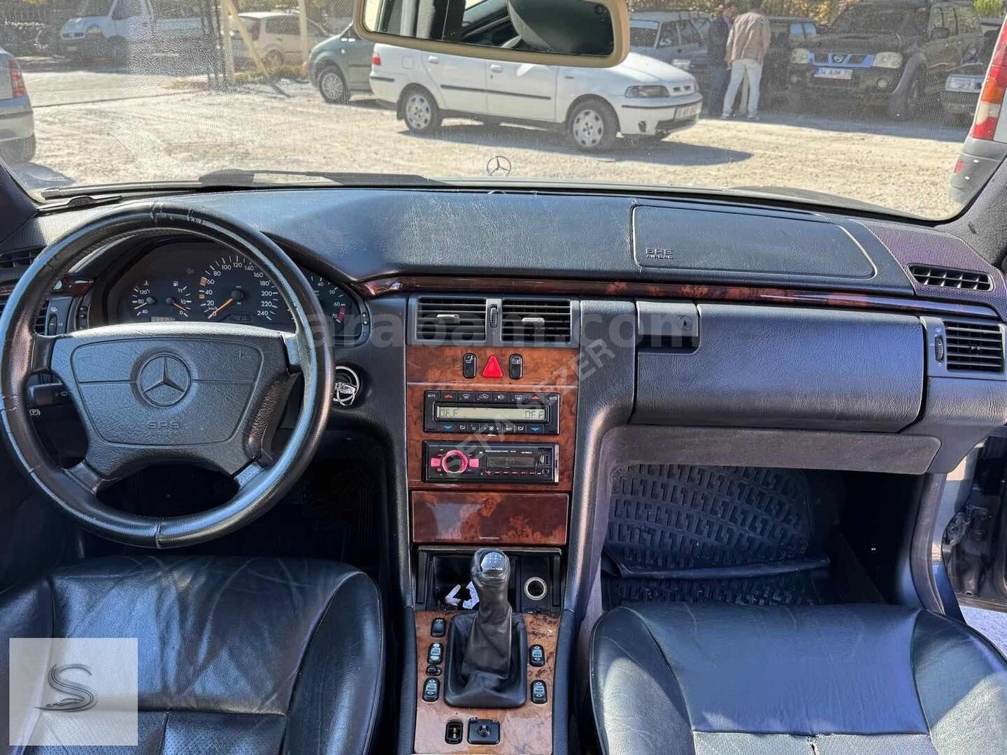 Galeriden Mercedes - Benz E 200 Elegance 1998 Model Manisa 340.000 km Yeşil 2