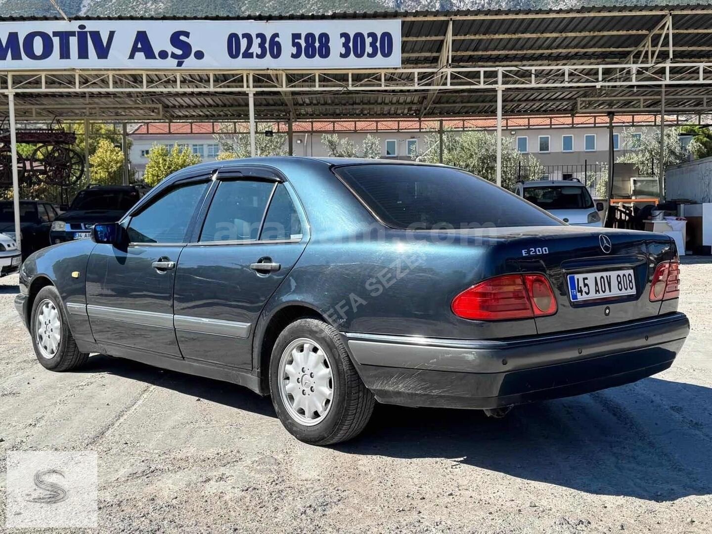 Galeriden Mercedes - Benz E 200 Elegance 1998 Model Manisa 340.000 km Yeşil 6