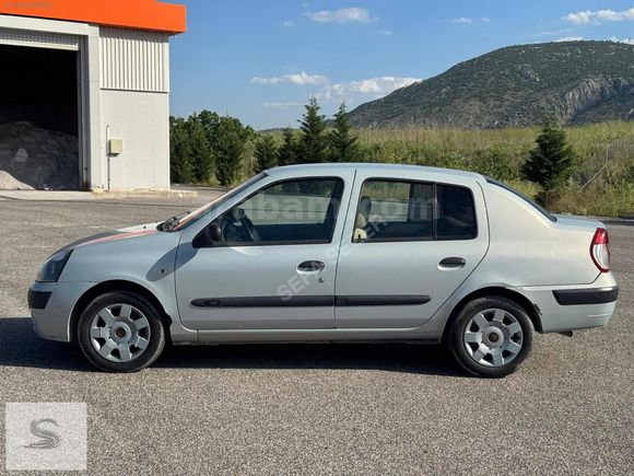2005 // RENAULT // CLİO // 2 PARÇA BOYALI //