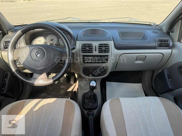 2005 // RENAULT // CLİO // 2 PARÇA BOYALI //