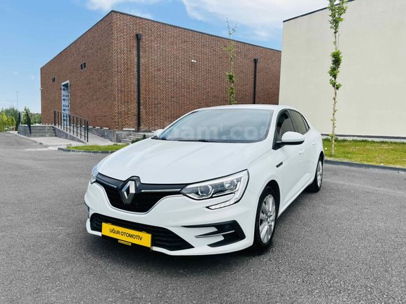 MEGANE IV HATASIZ  MAKYAJLI KASA DİZEL OTOMATİK 