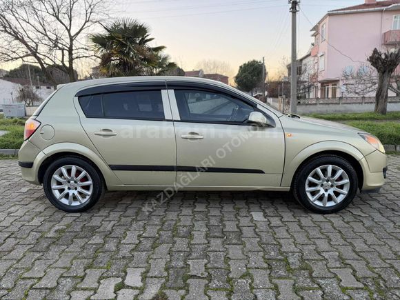 OPEL ASTRA 1.6 ENJOY MÜKEMMEL TEMİZLİKTE