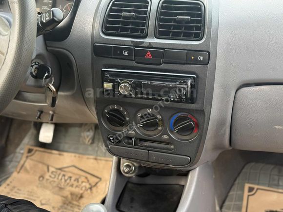 HYUNDAİ ACCENT 1.3 ADMİRE KLİMALI MÜKEMMEL TEMIZLIKTE