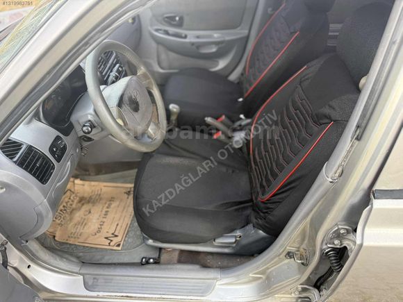 HYUNDAİ ACCENT 1.3 ADMİRE KLİMALI MÜKEMMEL TEMIZLIKTE