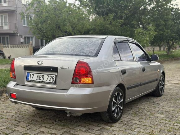 HYUNDAİ ACCENT 1.3 ADMİRE KLİMALI MÜKEMMEL TEMIZLIKTE