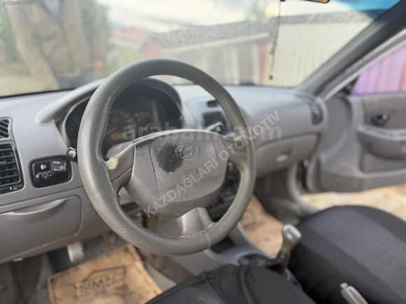 HYUNDAİ ACCENT 1.3 ADMİRE KLİMALI MÜKEMMEL TEMIZLIKTE