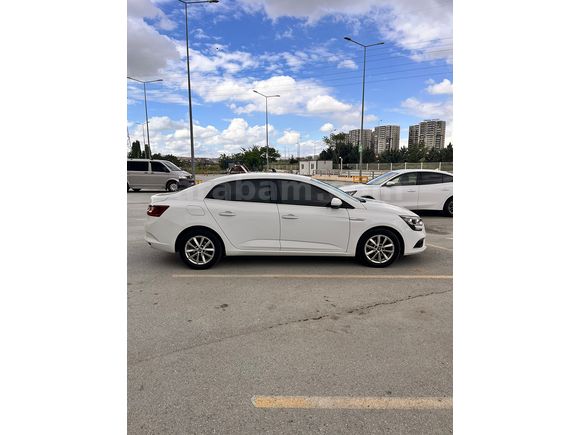 Sahibinden Renault Megane 1.5 Blue DCI Touch 2020 Model 