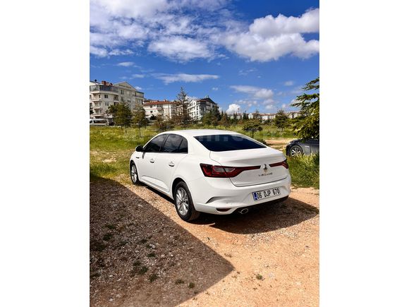 Sahibinden Renault Megane 1.5 Blue DCI Touch 2020 Model 