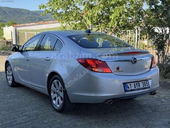 OPEL INSGİNİA 1.6 TURBO EDİTİON ELEGANCE 180HP HATASIZ