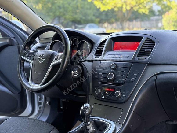 OPEL INSGİNİA 1.6 TURBO EDİTİON ELEGANCE 180HP HATASIZ