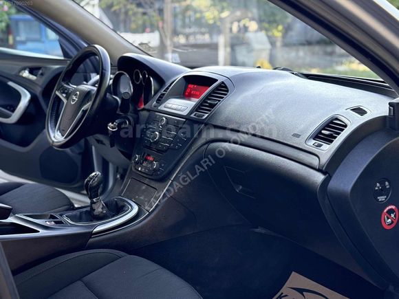 OPEL INSGİNİA 1.6 TURBO EDİTİON ELEGANCE 180HP HATASIZ