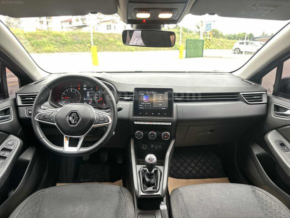 2023 MODEL CLİO TOUCH 86.000 KM