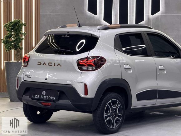 HZR MOTORS HATASIZ 2023 DACİA SPRİNG EXTREME G.GÖRÜŞ 25.000 KM