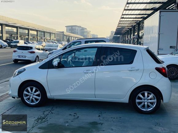 2015 YARİS 1.33 FUN SPECİAL SKYPACK CAM TAVAN 58 BİN KM TAM OTM.
