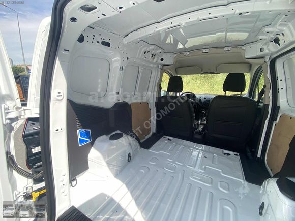 2023 MODEL TRANSİT COURİER 1.5 TDCI TREND KLİMALI 37983 KM DE