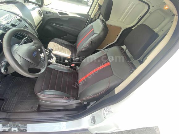 2023 MODEL TRANSİT COURİER 1.5 TDCI TREND KLİMALI 37983 KM DE