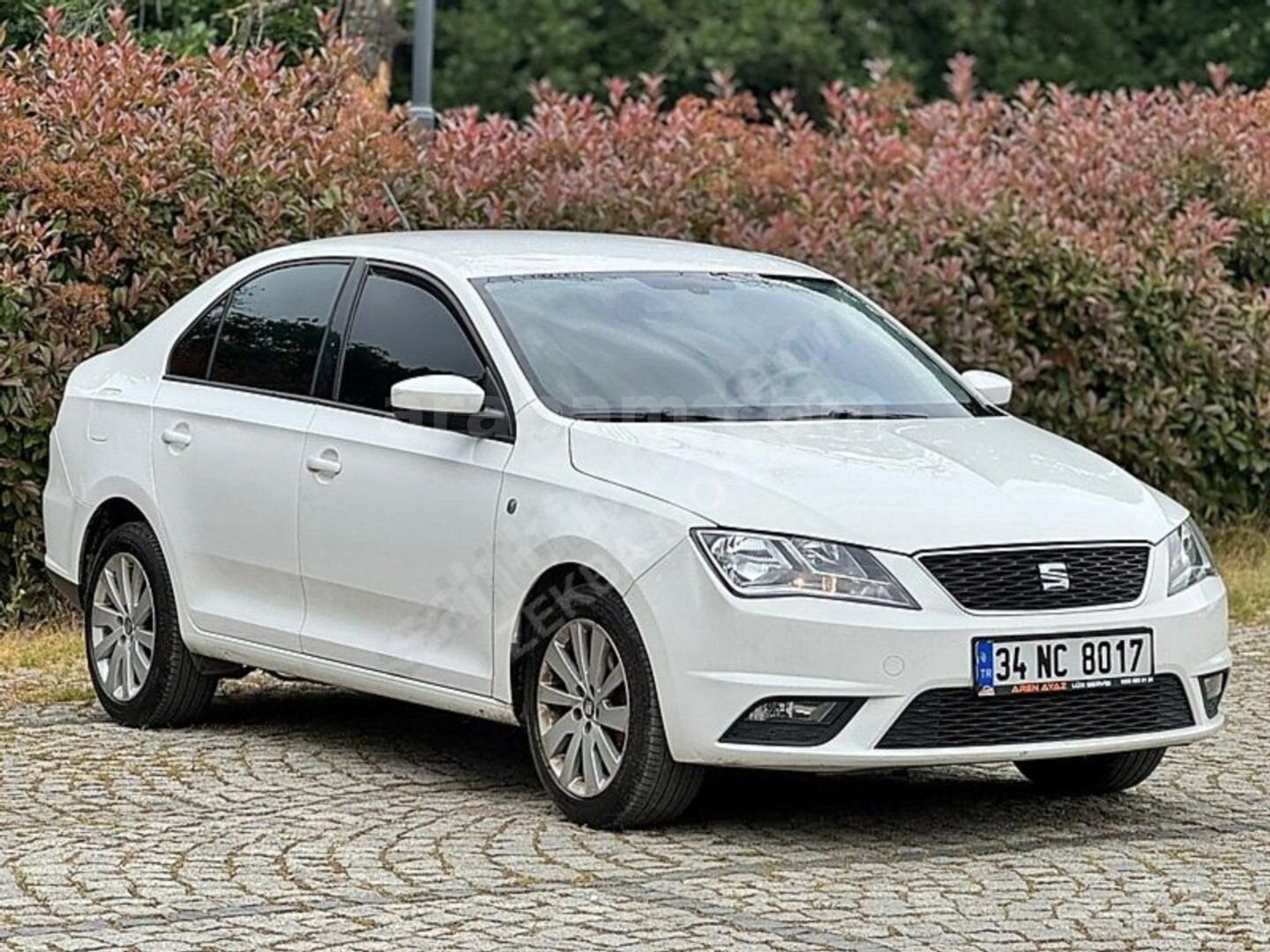 Galeriden Seat Toledo 1.6 TDI Style 2015 Model İstanbul 222.000 km Beyaz 3