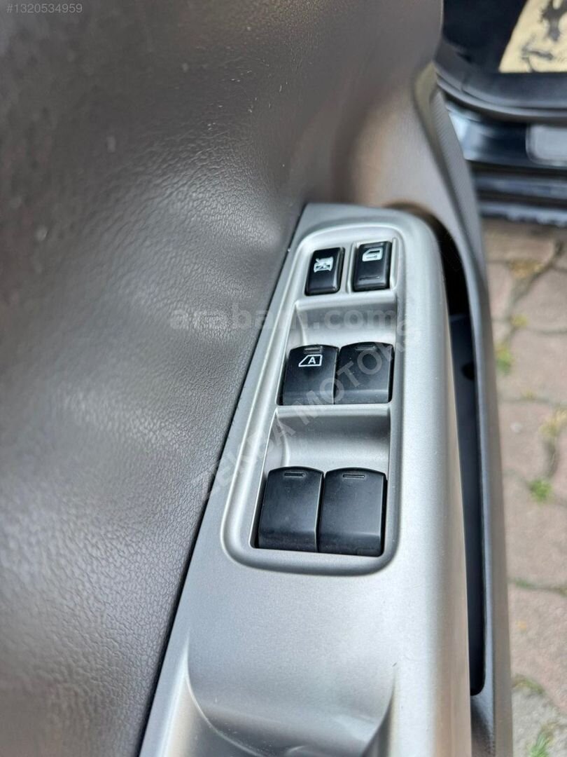 Galeriden Subaru Impreza 1.5 FWD 2011 Model İstanbul 83.500 km Siyah 6