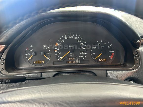 1997 MODEL MERCEDES E200 ELEGANCE