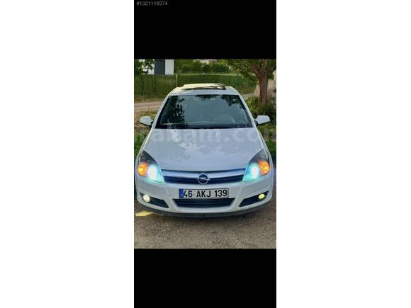 İLHAN AUTO'DAN EMSALSİZ CAM TAVANLI OPEL ASTRA 1.3 CDTI