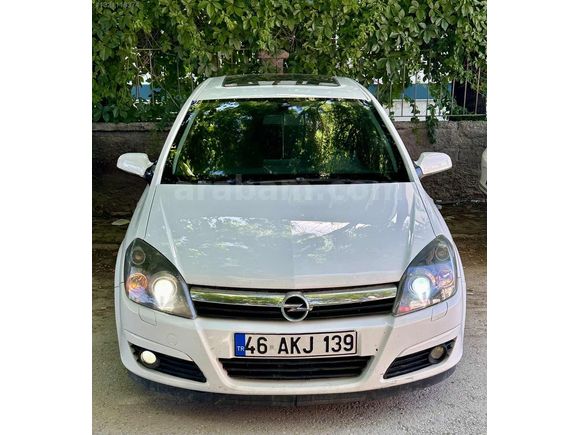 İLHAN AUTO'DAN EMSALSİZ CAM TAVANLI OPEL ASTRA 1.3 CDTI