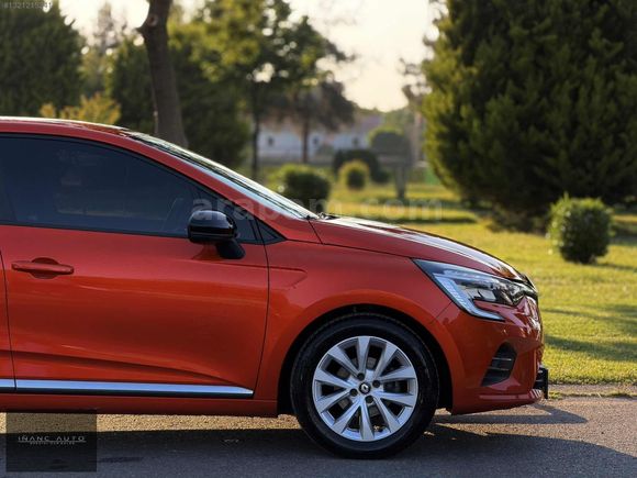 INANC | 2022 Clio Touch | 46.000km | Mercan Turuncu | Hatasız