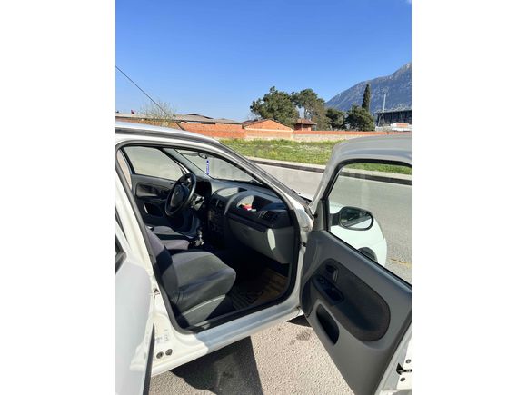 Sahibinden Renault Clio 1.4 Authentique 2007 Model  141.000 km Beyaz