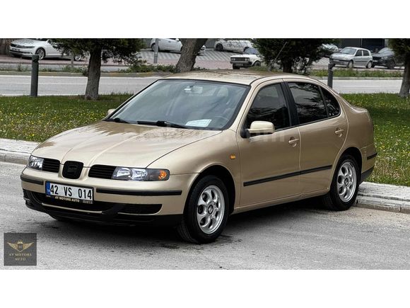 TOYOTA PARASINA TEK DEĞİŞENLİ