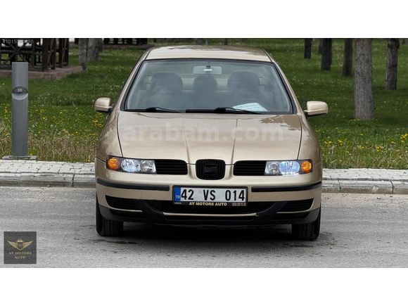 TOYOTA PARASINA TEK DEĞİŞENLİ