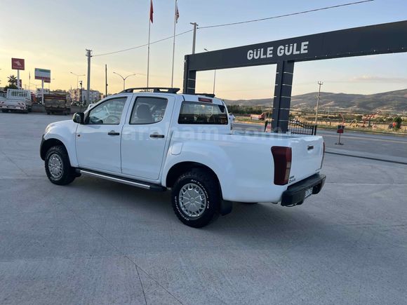 2012 model Isuzu D-Max 2.5 4x4T