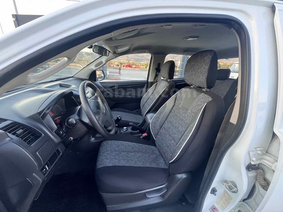 2012 model Isuzu D-Max 2.5 4x4T